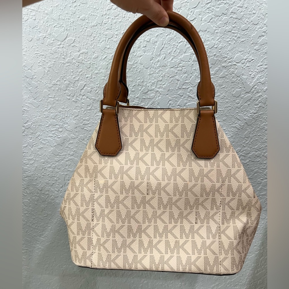 Michael Kors Signature Vanilla Satchel Bag - Picture 2 of 5